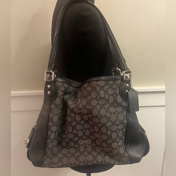 Sold - Picture 2 of 9